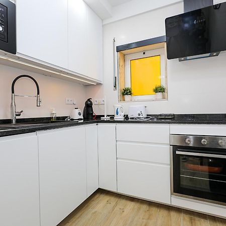 B11 - Beach Way Apartment ลากอส ภายนอก รูปภาพ