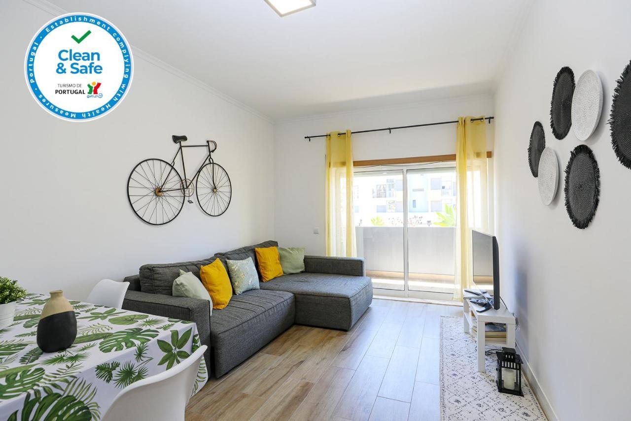 B11 - Beach Way Apartment ลากอส ภายนอก รูปภาพ