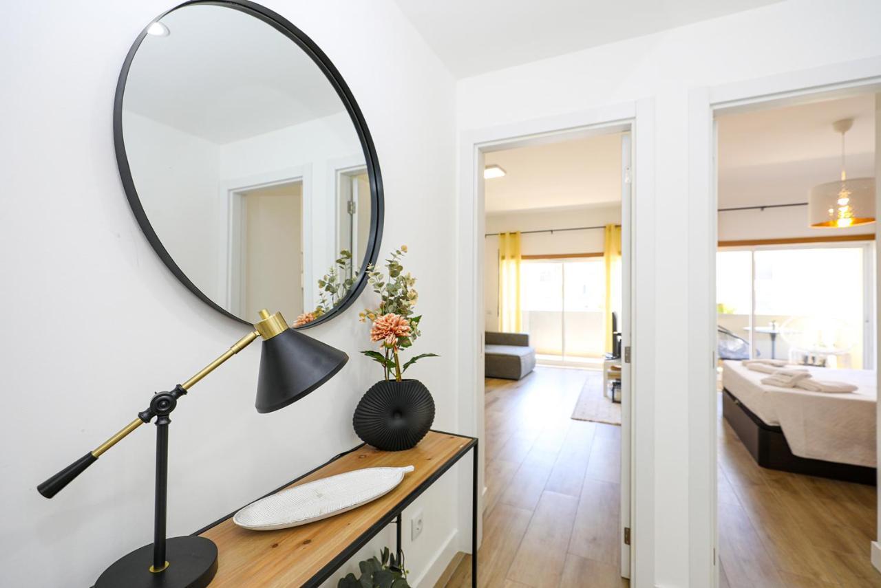 B11 - Beach Way Apartment ลากอส ภายนอก รูปภาพ